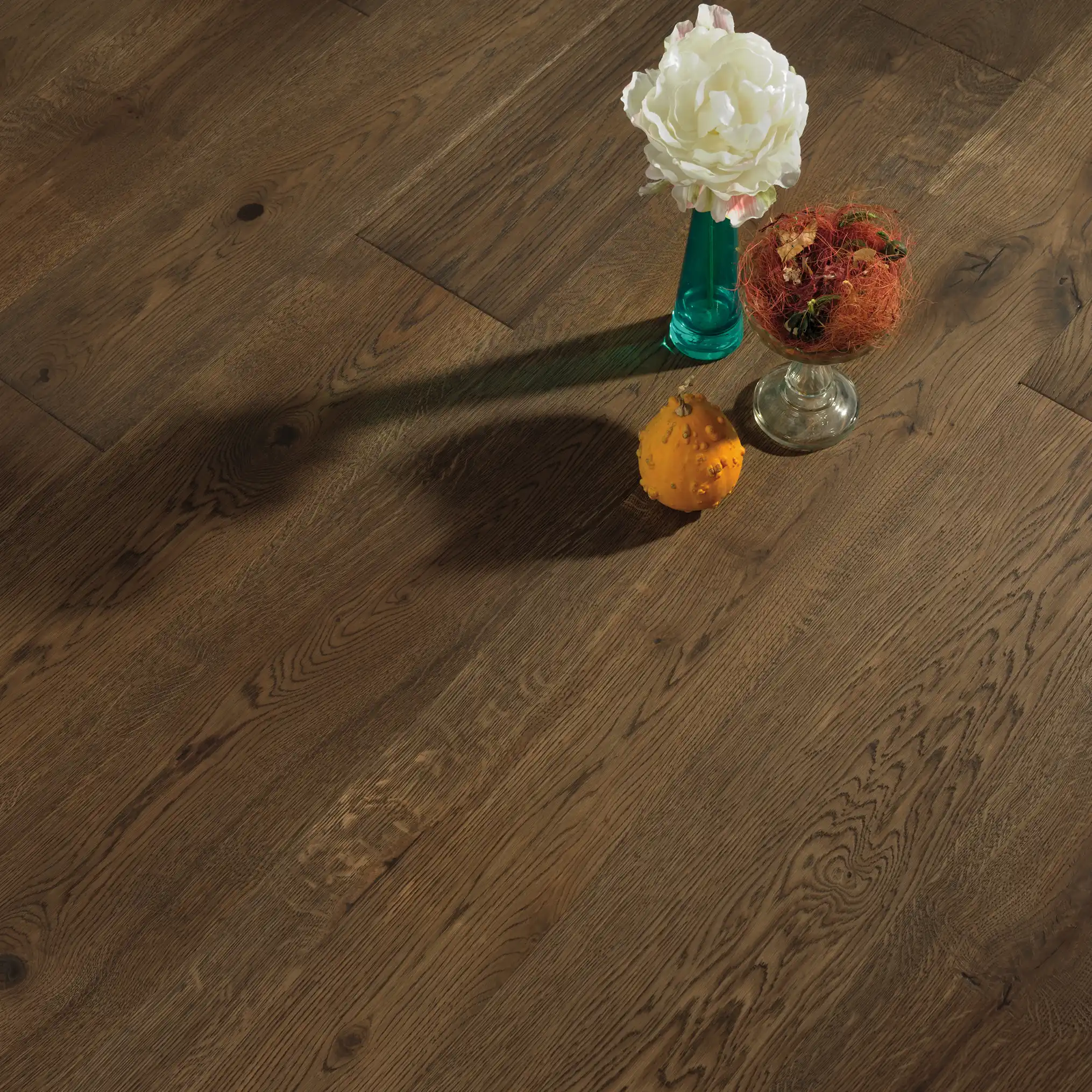 Dark wood – www.coswick.com